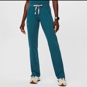 Figs Kade Cargo Scrub Pants